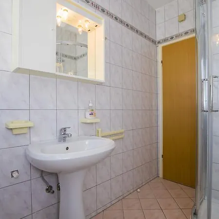 Paoletti 6 *