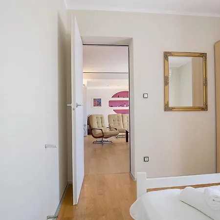 Paoletti 6 * 로비니